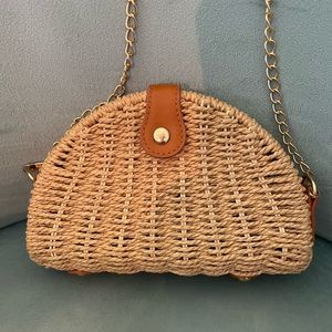 Straw cross body